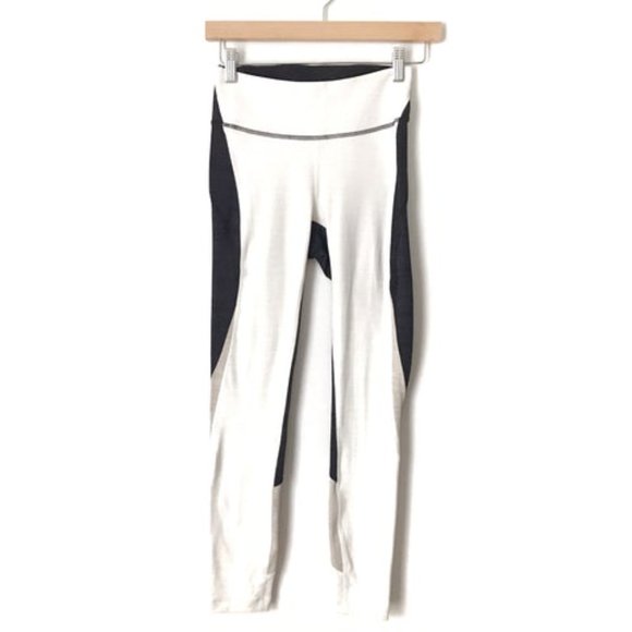 Outdoor Voices TechSweat 7/8 Zoom Leggings w/Pocket White, Gray, and Black Sz M - Picture 3 of 4